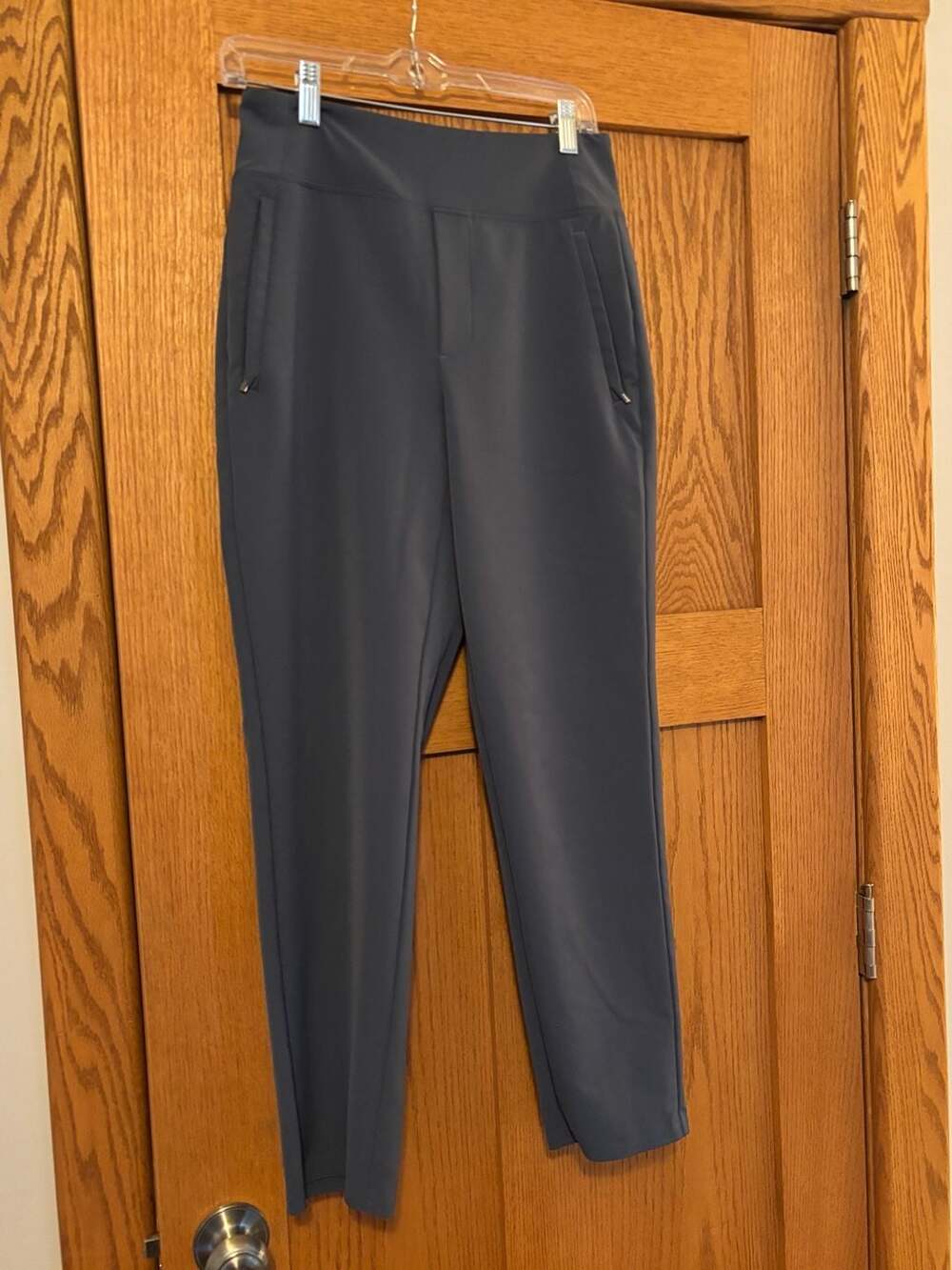 Athleta Womens Size 4 Gray  Travel Pants